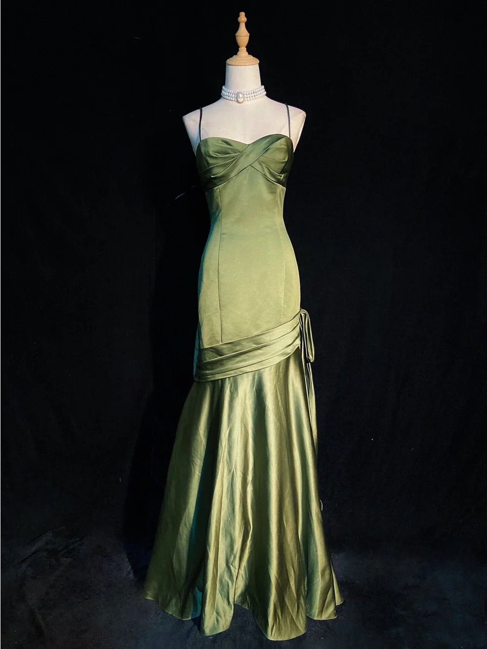 Bright Green Satin Evening Gown, Prom Dress, Cocktail Dress, Size 2-4